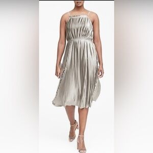 Banana republic metallic pleated dress 12